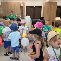 Dzieci przybyłe na Święto Spółdzielczości do Oddziału w Promnie