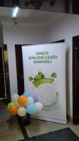 Plakat Święta Spółdzielczości Bankowej ozdobiony balonami z logo Banku