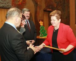 Prezes Zarządu Banku odbiera przedłużenie licencji na Orła Agrobiznesu 15-lecia