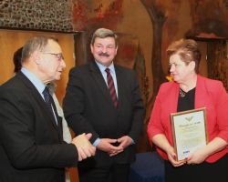 Pani Prezes pozująca z patronem Orłów Agrobiznesu Posłem do Parlamentu Europejskiego - Panem Jarosławem Kalinowskim