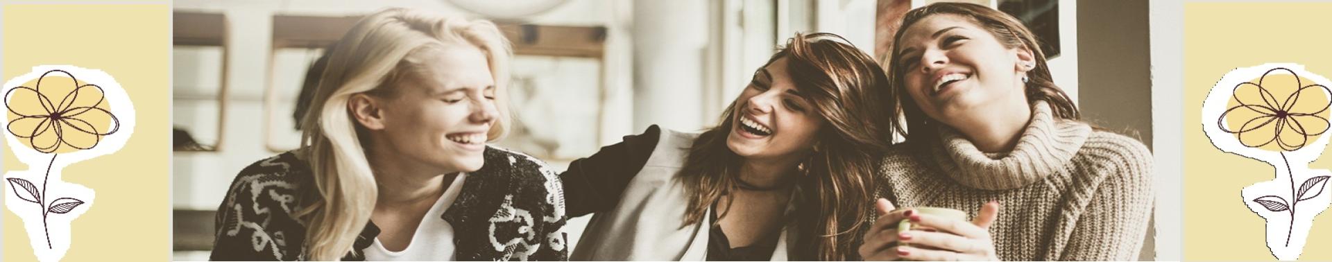 Śmiejące się kobiety z okazji Dnia Kobiet